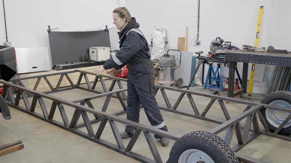 The scale of the trailer frame