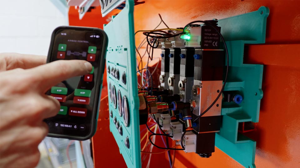 Custom airbag control system with homemade control app