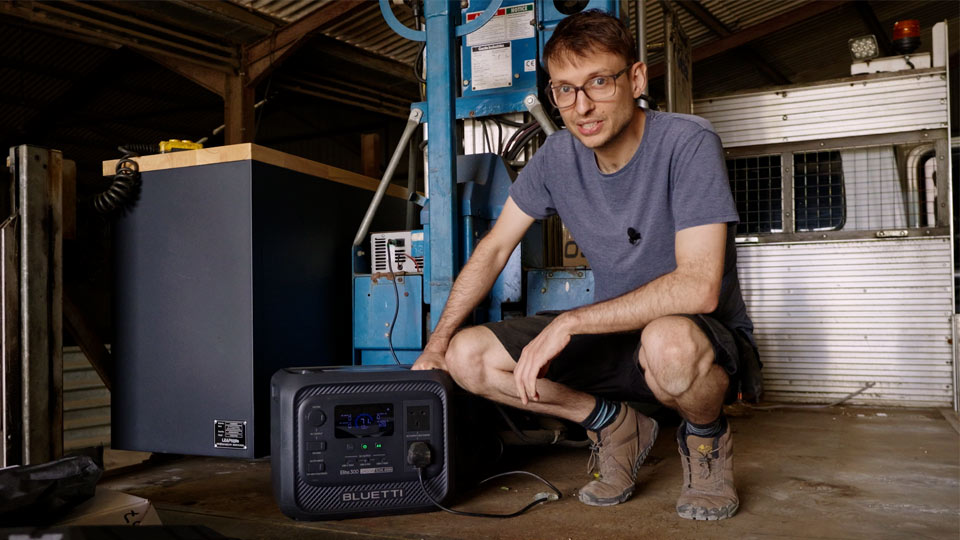 BLUETTI Elite 300 Portable Power Station
