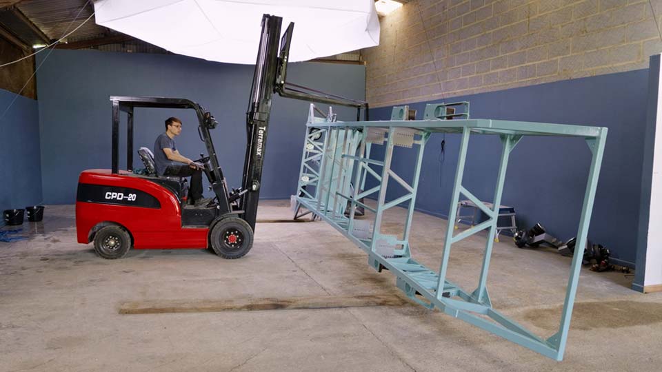 Flipping the trailer with Fish the Forklift
