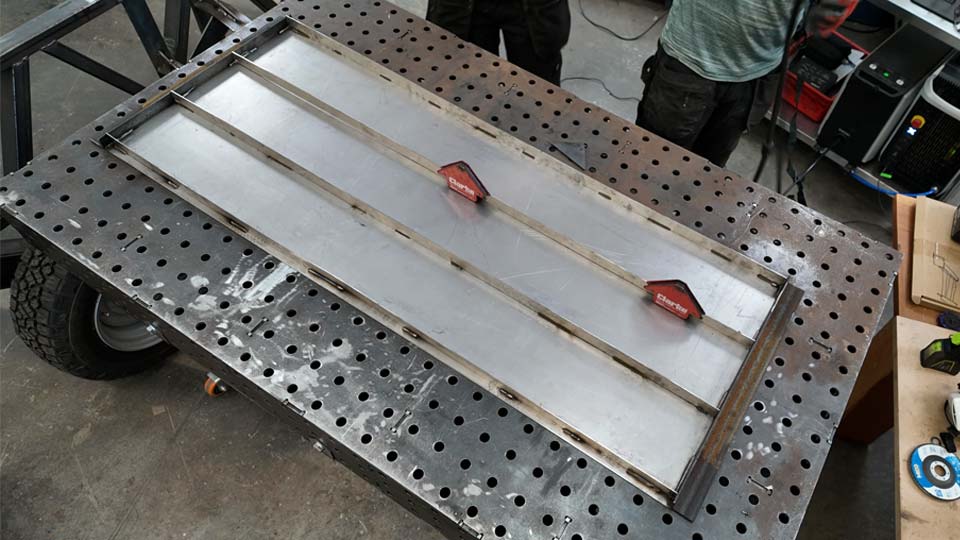 1.5mm sheet metal shelf with stiffening ribs